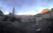 Archiv Foto Webcam Bozen - Panorama Waltherplatz 07:00