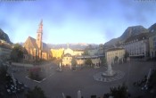 Archiv Foto Webcam Bozen - Panorama Waltherplatz 05:00