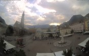 Archiv Foto Webcam Bozen - Panorama Waltherplatz 17:00