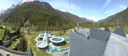 Archived image Webcam View of Aqua Dome, Tyrol 11:00