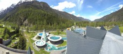 Archived image Webcam View of Aqua Dome, Tyrol 11:00