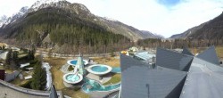 Archived image Webcam View of Aqua Dome, Tyrol 09:00