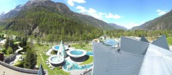Archived image Webcam View of Aqua Dome, Tyrol 11:00