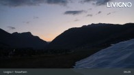 Archived image Webcam Livigno: View Snowfarm 04:00