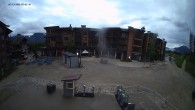 Archiv Foto Webcam Revelstoke Mountain Resort Village 06:00