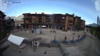 Archiv Foto Webcam Revelstoke Mountain Resort Village 06:00