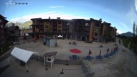 Archiv Foto Webcam Revelstoke Mountain Resort Village 06:00