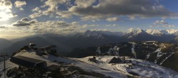 Archived image Webcam Mayrhofen Ski Resort: Unterberg 01:00
