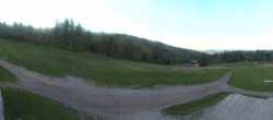 Archived image Webcam Middle station Reischlbergbahn 05:00