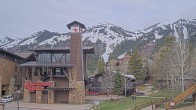 Archived image Webcam Tram Station Jackson Hole Mountain Resort 05:00