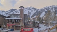 Archived image Webcam Tram Station Jackson Hole Mountain Resort 15:00