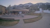 Archived image Webcam Base Bridger Gondola Jackson Hole Mountain Resort 19:00