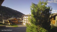 Archiv Foto Webcam Zentrum Les Gets - Blick zur Mont Chery Piste 17:00