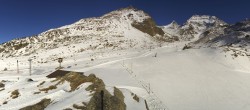 Archived image Webcam Saas-Grund Hohsaas Kreuzboden Gondola Mid-Station 11:00