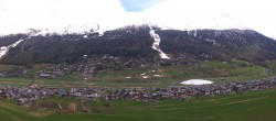 Archiv Foto Webcam Livigno: Skiort und Mottolino Fun Mountain 13:00