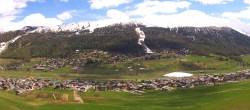 Archiv Foto Webcam Livigno: Skiort und Mottolino Fun Mountain 13:00