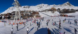 Archived image Webcam Les 3 Vallées - Base station Val Thorens 13:00