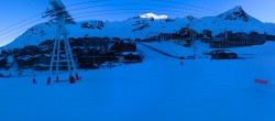 Archived image Webcam Les 3 Vallées - Base station Val Thorens 07:00