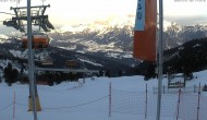 Archived image Webcam Hauser Kaibling (Styria) - Top station chairlift &#39;Alm 6er&#39; 07:00