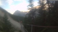 Archiv Foto Webcam Grächen: Blick auf Charles Kuonen Hängebrücke 05:00