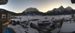 Archiv Foto Webcam Hotel Post Lermoos: Zugspitze 07:00