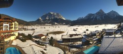 Archiv Foto Webcam Hotel Post Lermoos: Zugspitze 11:00