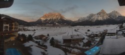 Archiv Foto Webcam Hotel Post Lermoos: Zugspitze 17:00