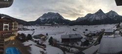 Archiv Foto Webcam Hotel Post Lermoos: Zugspitze 08:00