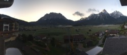 Archiv Foto Webcam Hotel Post Lermoos: Zugspitze 05:00
