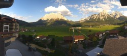 Archiv Foto Webcam Hotel Post Lermoos: Zugspitze 17:00