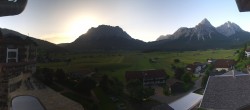 Archiv Foto Webcam Hotel Post Lermoos: Zugspitze 05:00