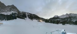 Archiv Foto Webcam Ehrwalder Almbahn Panorama 03:00