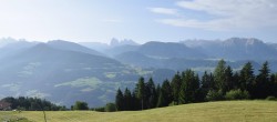 Archiv Foto Webcam Dolomiten Panorama - Hotel Sambergerhof 07:00
