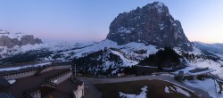 Archiv Foto Webcam Gröden: Bergstation Ciampinoi 19:00