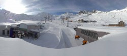 Archived image Webcam Samnaun Alp Trida: Base Station Viderjoch 13:00