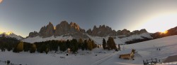 Archiv Foto Webcam Geisleralm: Blick auf die Geislerspitzen 15:00