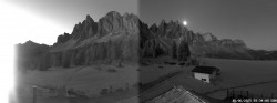 Archiv Foto Webcam Geisleralm: Blick auf die Geislerspitzen 03:00