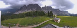 Archiv Foto Webcam Geisleralm: Blick auf die Geislerspitzen 17:00