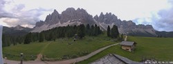 Archived image Webcam Geislerspitzen - View from Geisleralm 19:00