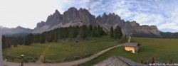 Archiv Foto Webcam Geisleralm: Blick auf die Geislerspitzen 05:00
