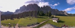 Archived image Webcam Geislerspitzen - View from Geisleralm 07:00