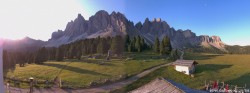 Archiv Foto Webcam Geisleralm: Blick auf die Geislerspitzen 05:00