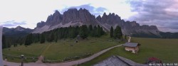 Archiv Foto Webcam Geisleralm: Blick auf die Geislerspitzen 19:00