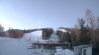 Archived image Webcam Petzen - Base Station Chair Lift 06:00