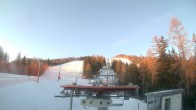 Archived image Webcam Petzen - Base Station Chair Lift 06:00