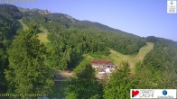 Archived image Webcam Cerreto Laghi Ski Resort - View of the slopes 06:00