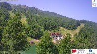 Archiv Foto Webcam Skigebiet Cerreto Laghi - Blick über die Skipisten 09:00