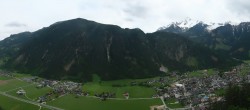 Archiv Foto Webcam Mayrhofen: Ausblick Gasthof Zimmereben 13:00