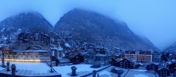 Archiv Foto Webcam Zermatt: Panoramablick auf das Dorf 05:00