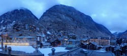 Archiv Foto Webcam Zermatt: Panoramablick auf das Dorf 17:00